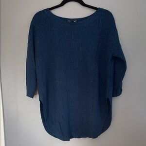 Express Women's Navy Blue Scoop Neck Sweater